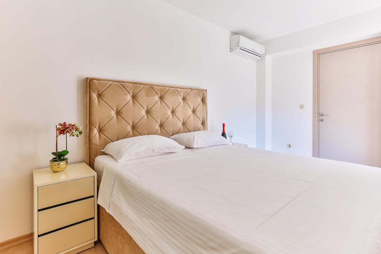 Montesun Fontana Apartments Budva Exteriör bild
