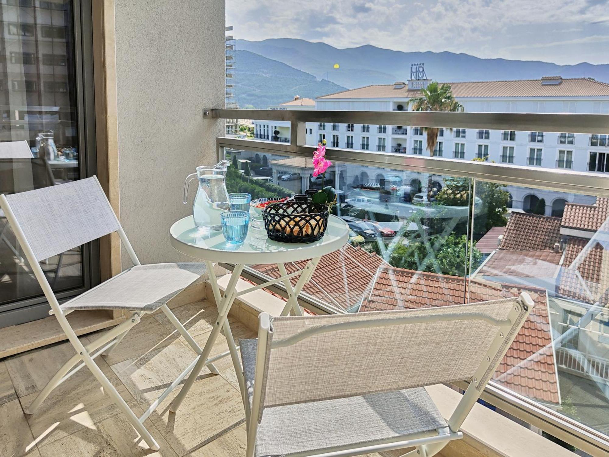 Montesun Fontana Apartments Budva Exteriör bild