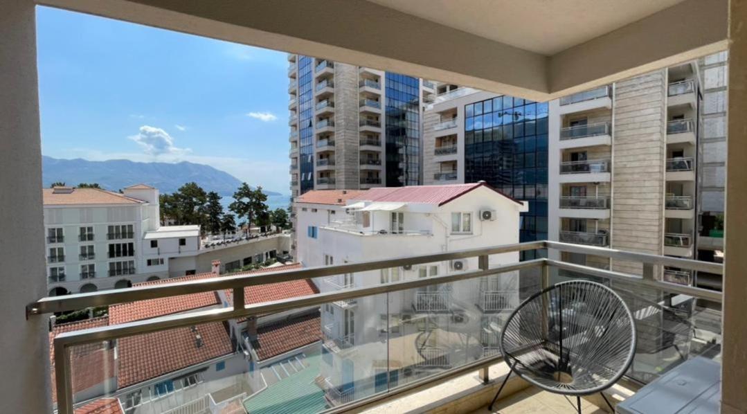 Montesun Fontana Apartments Budva Exteriör bild